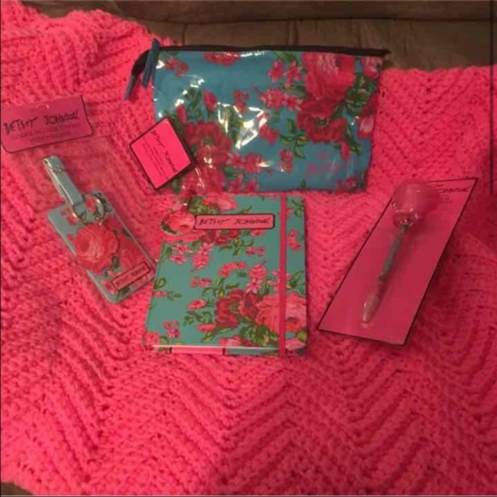 BETSEY JOHNSON JOURNAL TRAVEL SET